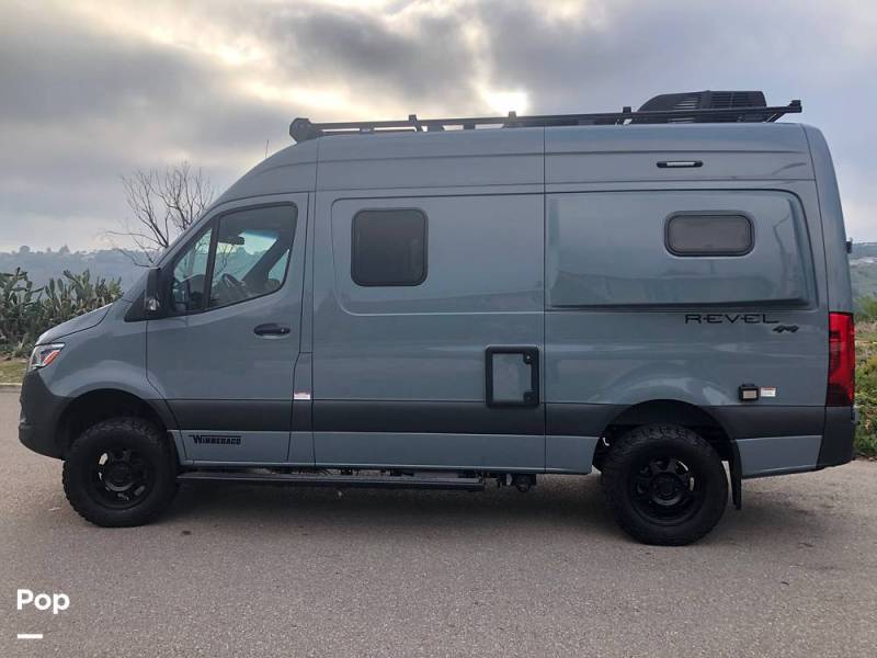 2022 Winnebago Revel 44E 4x4, $ 124,400