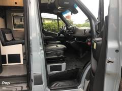 2022 Winnebago Revel 44E 4x4, $ 124,400