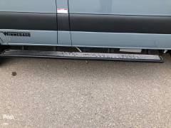 2022 Winnebago Revel 44E 4x4, $ 124,400