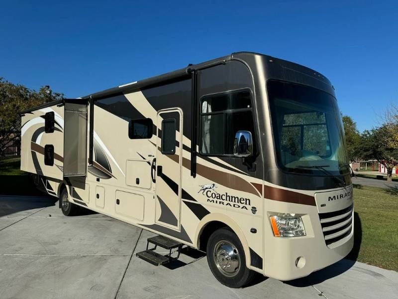 2018 Coachmen Mirada 35BH, $ 62,000