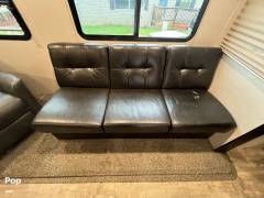 2019 Venture RV SportTrek ST270VBH, $ 19,250