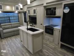 2023 Forest River Cardinal Red 36MB, $ 64,000