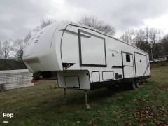 2023 Forest River Cardinal Red 36MB, $ 64,000