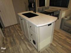 2023 Forest River Cardinal Red 36MB, $ 64,000