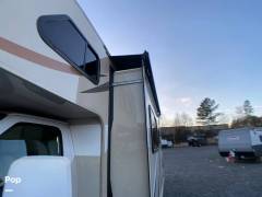 2018 Thor Motor Coach Four Winds 30D, $ 60,000