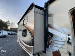 2018 Thor Motor Coach Four Winds 30D, $ 60,000