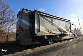 2008 Winnebago Tour 40TD, $ 100,000