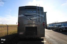 2008 Winnebago Tour 40TD, $ 100,000