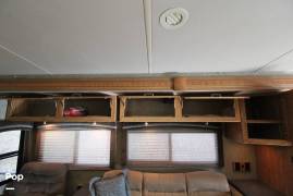2008 Winnebago Tour 40TD, $ 100,000
