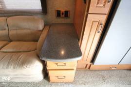 2008 Winnebago Tour 40TD, $ 100,000