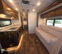 2019 Tiffin Wayfarer 25QW, $ 99,974