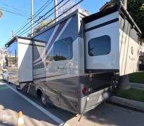 2019 Tiffin Wayfarer 25QW, $ 99,974
