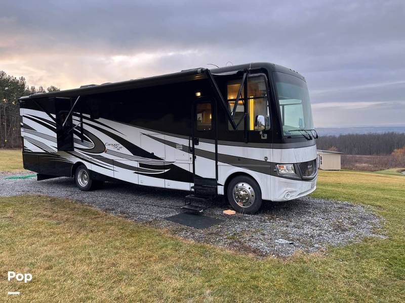 2017 Newmar Canyon Star 3710, $ 64,900