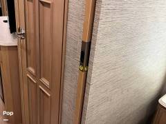 2017 Newmar Canyon Star 3710, $ 64,900