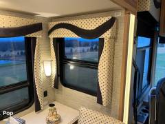 2017 Newmar Canyon Star 3710, $ 64,900