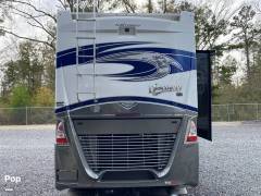2020 Fleetwood Discovery LXE 40G, $ 216,000