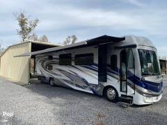 2020 Fleetwood Discovery LXE 40G, $ 216,000