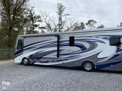 2020 Fleetwood Discovery LXE 40G, $ 216,000