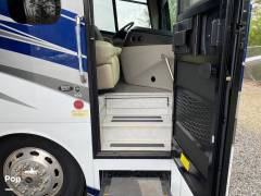 2020 Fleetwood Discovery LXE 40G, $ 216,000