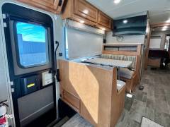2019 Winnebago Sunstar 29V, $ 75,000