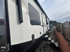 2019 Highland Ridge Highlander 327G, $ 67,000
