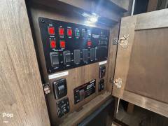 2019 Highland Ridge Highlander 327G, $ 67,000