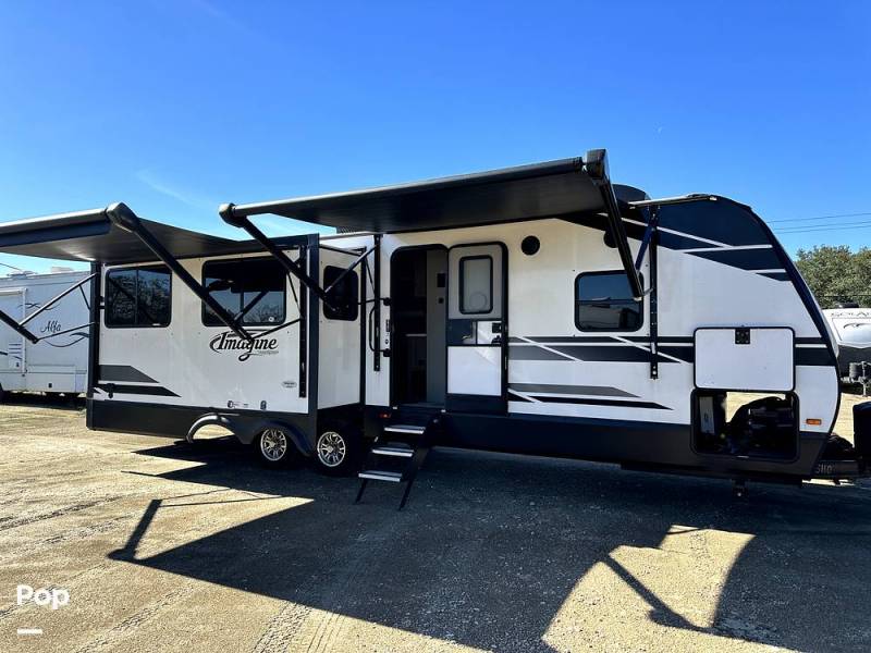 2022 Grand Design Imagine 2970RL, $ 32,000