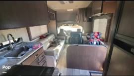 2018 Thor Motor Coach Four Winds 30D, $ 69,000