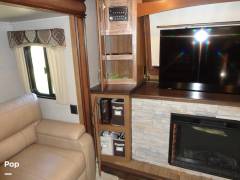2018 Keystone Montana 3730FL, $ 45,000