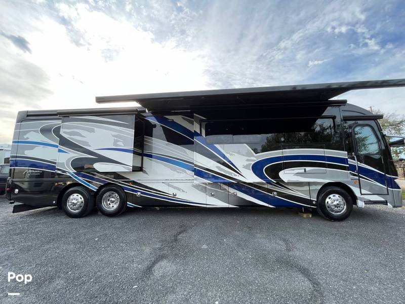 2017 American Coach American Revolution 42S, $ 187,000
