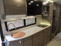 2022 Jayco Melbourne Prestige 24RP, $ 99,950