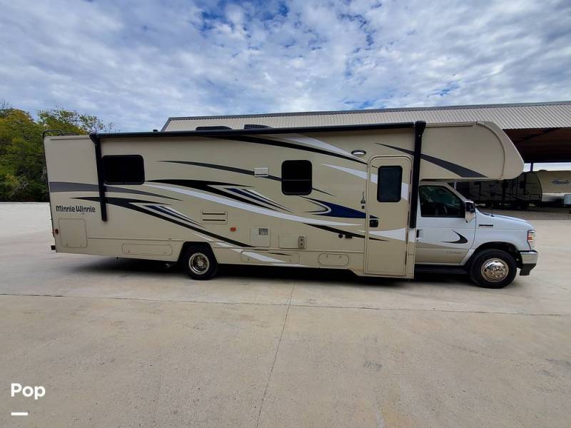 2023 Winnebago Minnie Winnie 31K, $ 90,000