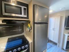 2023 Rockwood Ultra-Lite 2608BS, $ 58,900