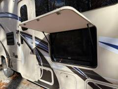 2019 Thor Motor Coach Chateau 31E, $ 87,300
