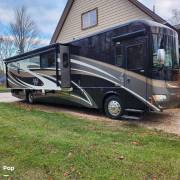 2010 Winnebago Journey 40T, $ 115,000