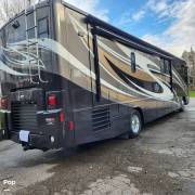 2010 Winnebago Journey 40T, $ 115,000