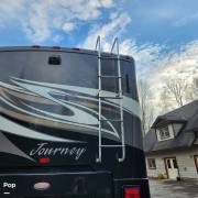2010 Winnebago Journey 40T, $ 115,000