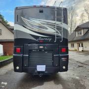 2010 Winnebago Journey 40T, $ 115,000