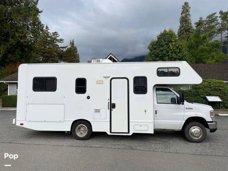 2017 Thor Motor Coach Majestic 23A, $ 19,000