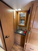 2017 Thor Motor Coach Majestic 23A, $ 19,000