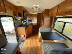 2017 Thor Motor Coach Majestic 23A, $ 19,000