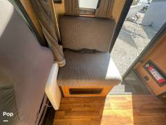2017 Thor Motor Coach Majestic 23A, $ 19,000