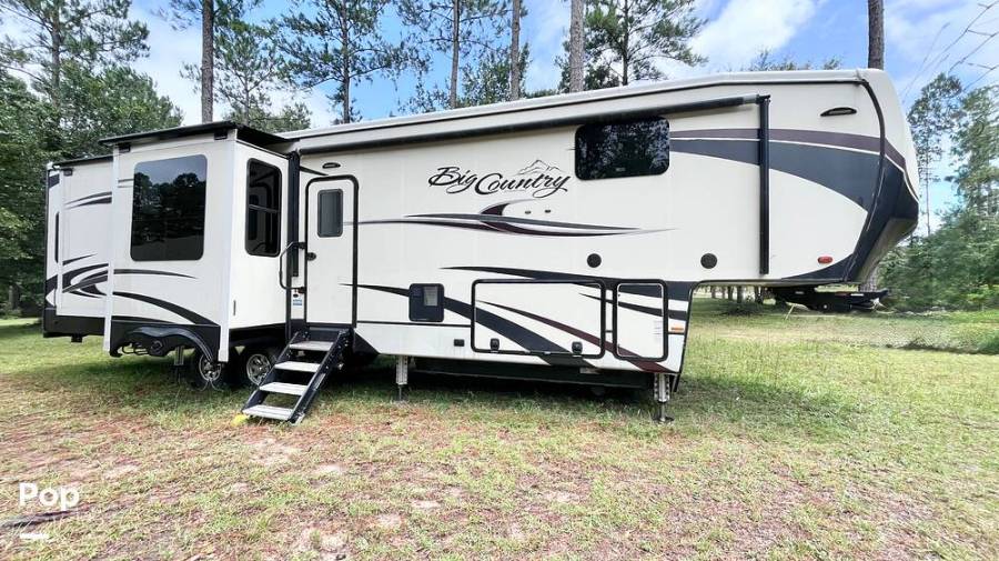2019 Heartland Big Country 3965DSS, $ 44,000