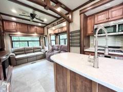 2019 Heartland Big Country 3965DSS, $ 44,000