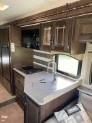 2018 Thor Motor Coach Chateau 31Y, $ 64,500
