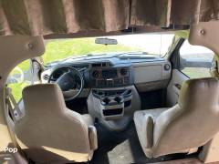 2018 Thor Motor Coach Chateau 31Y, $ 64,500