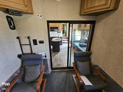 2015 CrossRoads Elevation Sonoma TF-42SN, $ 64,000