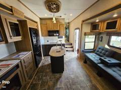 2015 CrossRoads Elevation Sonoma TF-42SN, $ 64,000