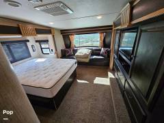 2015 CrossRoads Elevation Sonoma TF-42SN, $ 64,000