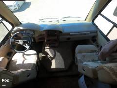 2010 Thor Motor Coach Serrano 31X, $ 50,000
